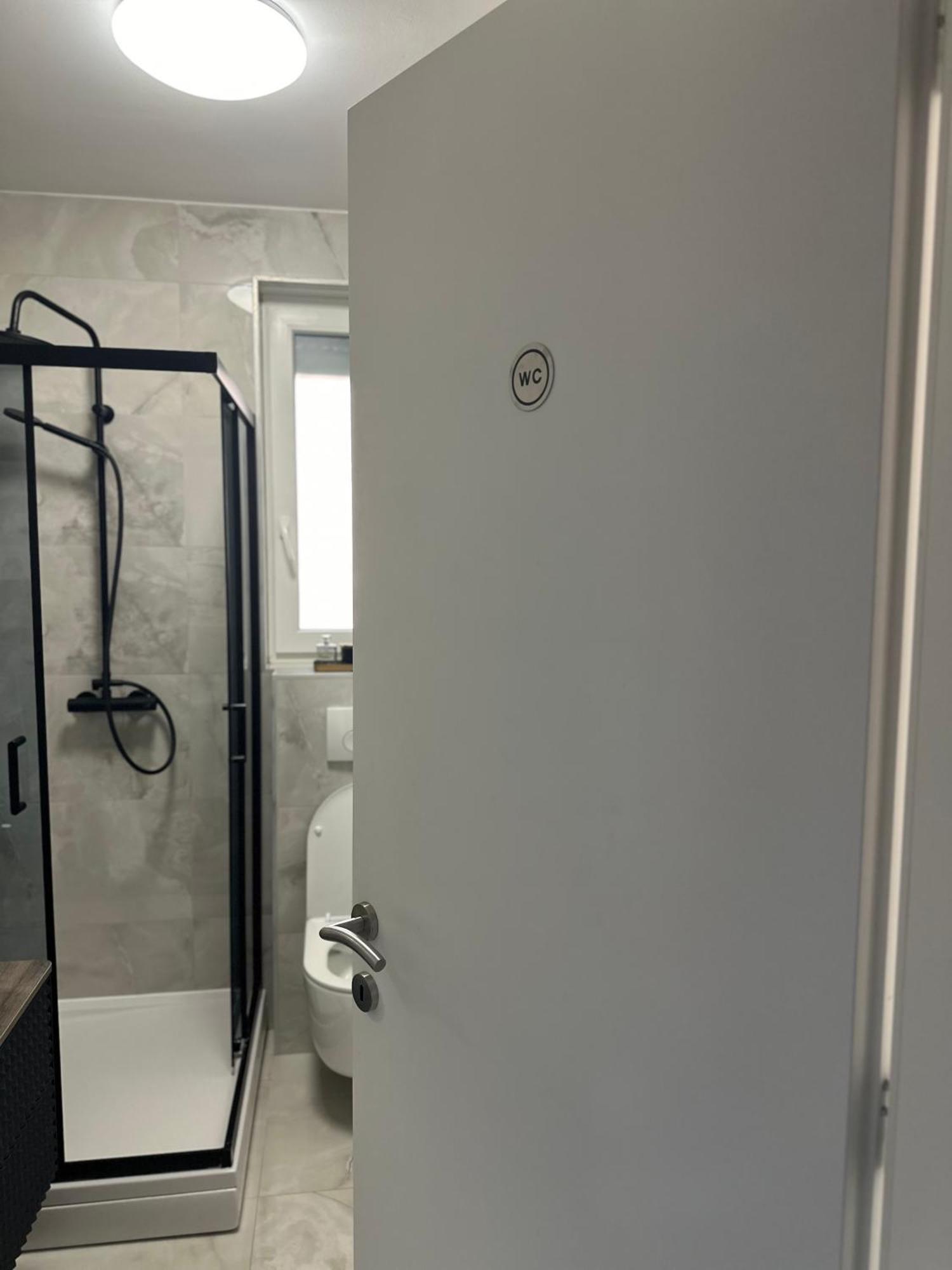 Apartman “Manhattan” Krizevci Ngoại thất bức ảnh